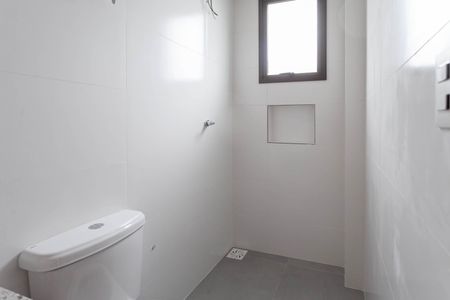 Apartamento à venda com 152m², 3 quartos e 2 vagas Apartamento à venda com 152m², 3 quartos e 2 vagasBanheiro da suíte