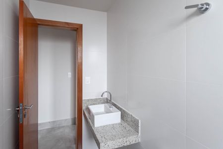 Apartamento à venda com 152m², 3 quartos e 2 vagas Apartamento à venda com 152m², 3 quartos e 2 vagasBanheiro social 1