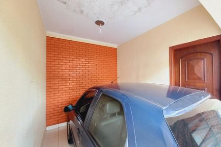 Casa à venda com 330m², 4 quartos e 2 vagas Casa à venda com 330m², 4 quartos e 2 vagasGaragem