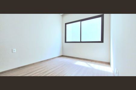 Casa de condomínio à venda com 384m², 4 quartos e 4 vagasQuarto 1