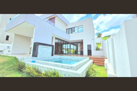 Casa de condomínio à venda com 384m², 4 quartos e 4 vagasPiscina