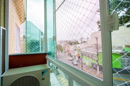 Apartamento à venda com 90m², 2 quartos e 2 vagasVaranda do quarto 1