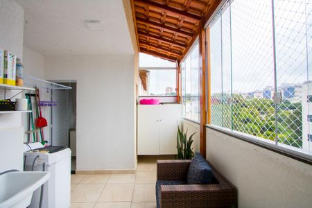 Apartamento à venda com 90m², 2 quartos e 2 vagasÁrea de serviço