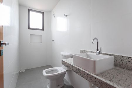 Apartamento à venda com 147m², 3 quartos e 2 vagas Apartamento à venda com 147m², 3 quartos e 2 vagasBanheiro social 1