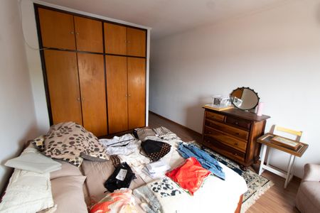 Casa à venda com 450m², 5 quartos e 4 vagas Casa à venda com 450m², 5 quartos e 4 vagasQuarto 4