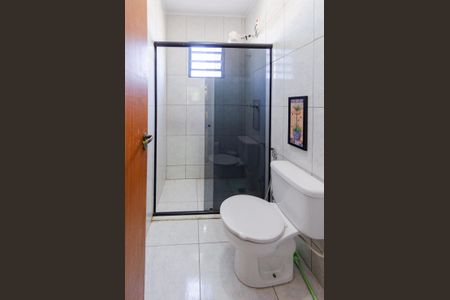 Casa à venda com 497m², 4 quartos e 6 vagasBanheiro social 2