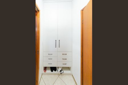 Casa à venda com 497m², 4 quartos e 6 vagasCloset suíte 1