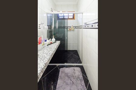 Casa à venda com 497m², 4 quartos e 6 vagasBanheiro suíte 2