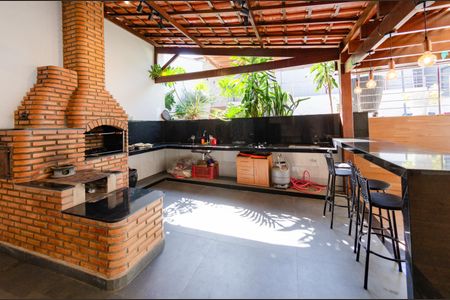 Casa à venda com 497m², 4 quartos e 6 vagasÁrea gourmet