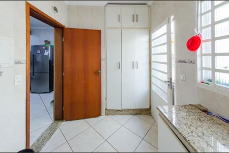 Casa à venda com 497m², 4 quartos e 6 vagasÁrea de serviço