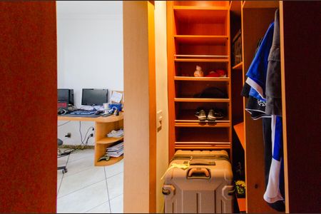 Casa à venda com 497m², 4 quartos e 6 vagasCloset Quarto 1