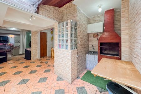 Casa à venda com 350m², 3 quartos e 2 vagas Casa à venda com 350m², 3 quartos e 2 vagasEdícula