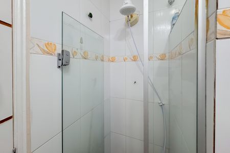 Casa à venda com 350m², 3 quartos e 2 vagas Casa à venda com 350m², 3 quartos e 2 vagasBanheiro Corredor