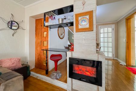 Casa à venda com 350m², 3 quartos e 2 vagas Casa à venda com 350m², 3 quartos e 2 vagasSala