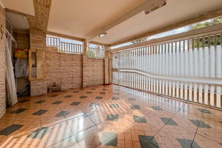 Casa à venda com 350m², 3 quartos e 2 vagas Casa à venda com 350m², 3 quartos e 2 vagasGaragem