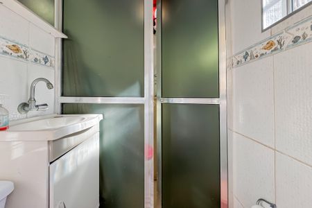 Casa à venda com 350m², 3 quartos e 2 vagas Casa à venda com 350m², 3 quartos e 2 vagasBanheiro da Piscina