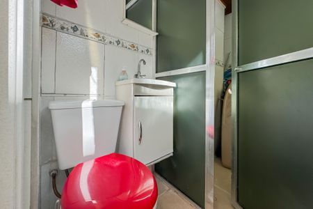 Casa à venda com 350m², 3 quartos e 2 vagas Casa à venda com 350m², 3 quartos e 2 vagasBanheiro da Piscina