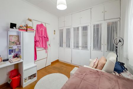 Casa à venda com 350m², 3 quartos e 2 vagas Casa à venda com 350m², 3 quartos e 2 vagasQuarto 2