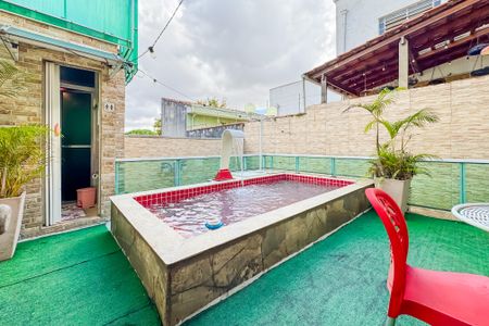 Casa à venda com 350m², 3 quartos e 2 vagas Casa à venda com 350m², 3 quartos e 2 vagasPiscina e Churrasqueira