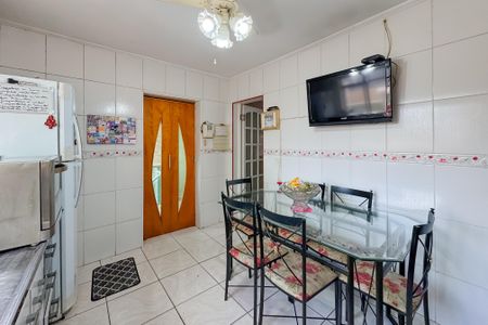 Casa à venda com 350m², 3 quartos e 2 vagas Casa à venda com 350m², 3 quartos e 2 vagasCozinha