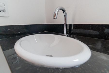 Casa à venda com 125m², 3 quartos e 2 vagasBanheiro da Suíte 3 Detalhe