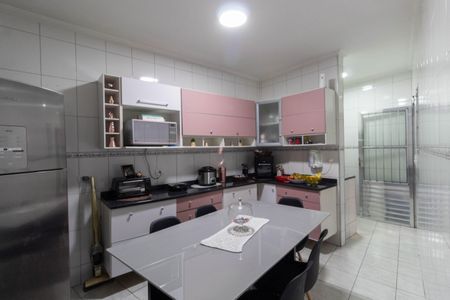 Casa à venda com 150m², 3 quartos e 2 vagasCozinha