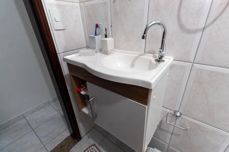 Casa à venda com 150m², 3 quartos e 2 vagasBanheiro 2