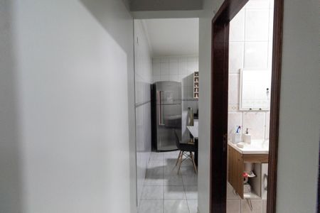 Casa à venda com 150m², 3 quartos e 2 vagasCorredor