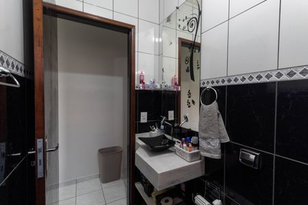 Casa à venda com 150m², 3 quartos e 2 vagasBanheiro 1