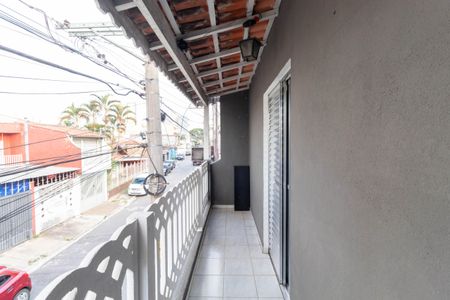 Casa à venda com 150m², 3 quartos e 2 vagasVaranda do Quarto 1