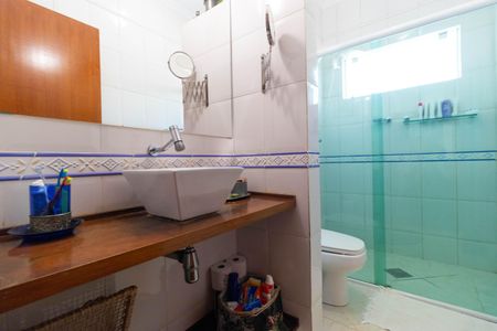 Casa à venda com 250m², 3 quartos e 3 vagas Casa à venda com 250m², 3 quartos e 3 vagasBanheiro dos quartos 01 e 02