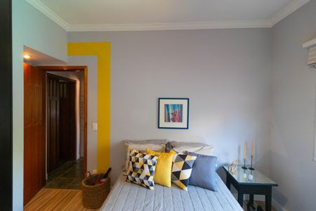 Casa à venda com 250m², 3 quartos e 3 vagas Casa à venda com 250m², 3 quartos e 3 vagasQuarto 01