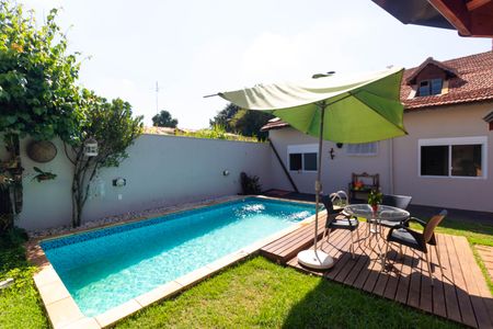 Casa à venda com 250m², 3 quartos e 3 vagas Casa à venda com 250m², 3 quartos e 3 vagasQuintal