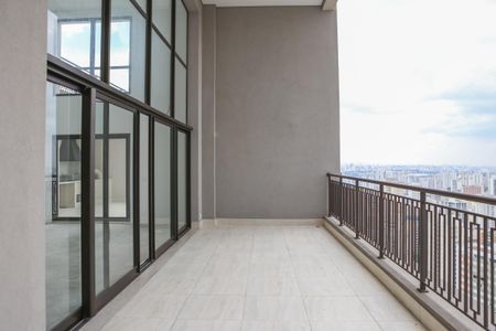 Apartamento à venda com 312m², 3 quartos e 4 vagasVaranda da Sala