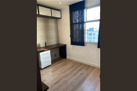 Apartamento à venda com 78m², 2 quartos e 1 vagaEscritório