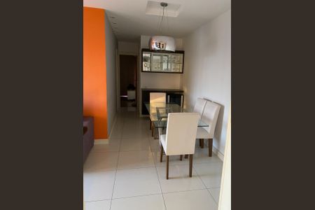Apartamento à venda com 78m², 2 quartos e 1 vagaSala