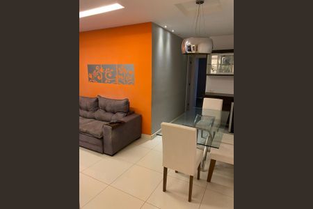 Apartamento à venda com 78m², 2 quartos e 1 vagaSala
