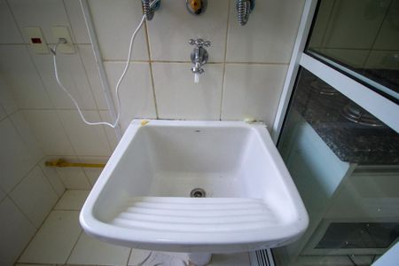 Apartamento para alugar com 68m², 2 quartos e 1 vagaÁrea de Serviço