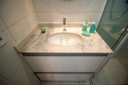 Apartamento para alugar com 68m², 2 quartos e 1 vaga Apartamento para alugar com 68m², 2 quartos e 1 vagaBanheiro social