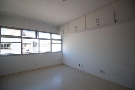 Apartamento à venda com 241m², 4 quartos e 1 vagaQuarto 2