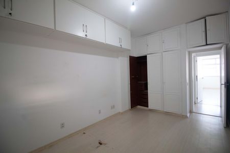 Apartamento à venda com 241m², 4 quartos e 1 vagaQuarto 1