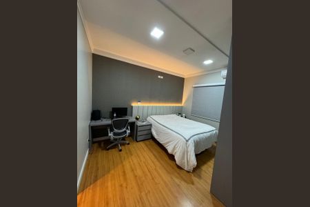 Casa à venda com 410m², 4 quartos e 3 vagas Casa à venda com 410m², 4 quartos e 3 vagasQuarto