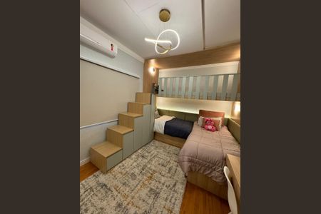 Casa à venda com 410m², 4 quartos e 3 vagas Casa à venda com 410m², 4 quartos e 3 vagasQuarto