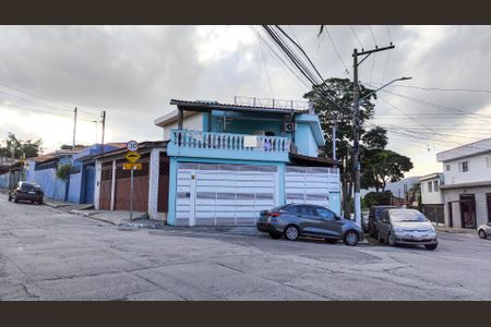 Casa à venda com 100m², 2 quartos e 3 vagasFachada