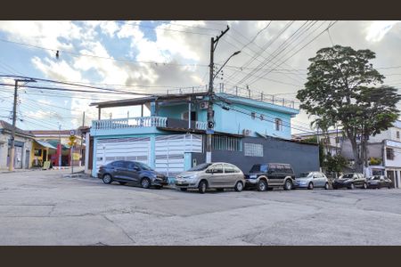 Casa à venda com 100m², 2 quartos e 3 vagasFachada