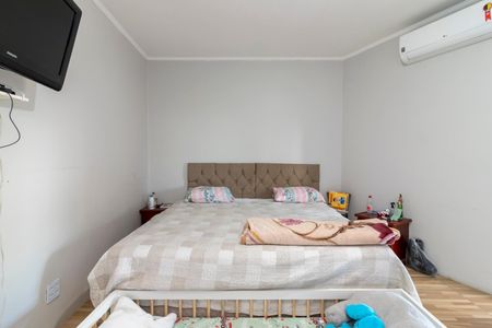 Casa à venda com 100m², 2 quartos e 3 vagasSuíte 2