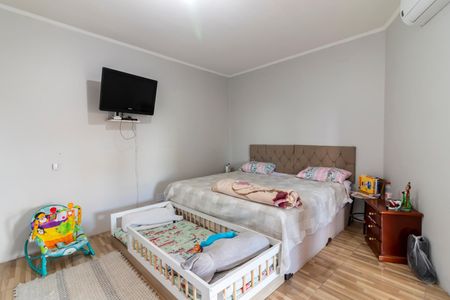 Casa à venda com 100m², 2 quartos e 3 vagasSuíte 2