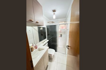 Apartamento à venda com 70m², 3 quartos e 1 vaga Apartamento à venda com 70m², 3 quartos e 1 vagaBanheiro