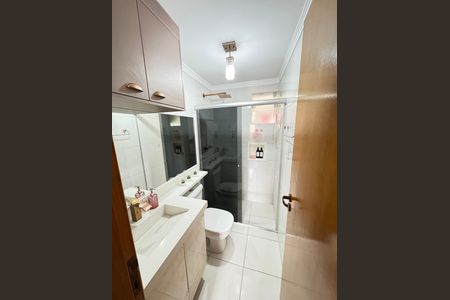 Apartamento à venda com 70m², 3 quartos e 1 vaga Apartamento à venda com 70m², 3 quartos e 1 vagaBanheiro