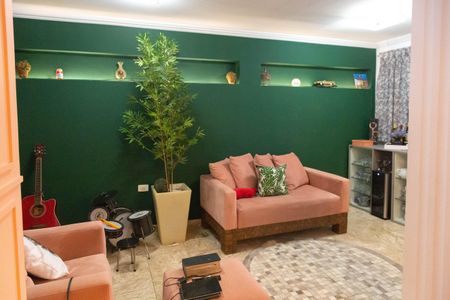 Casa à venda com 350m², 3 quartos e 3 vagas Casa à venda com 350m², 3 quartos e 3 vagasSala de Estar